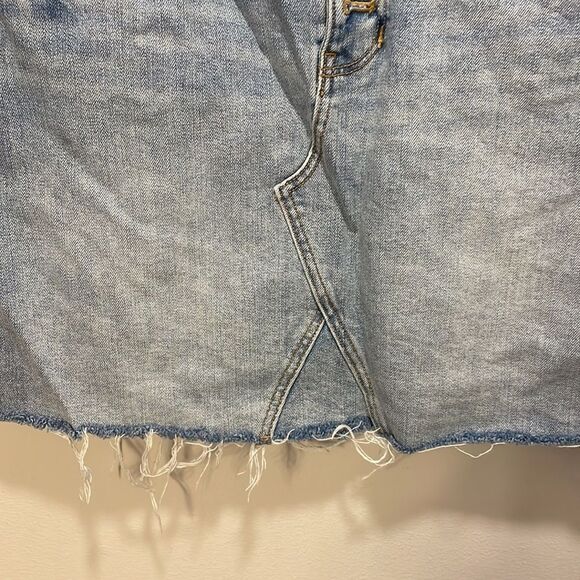 𝅺OLD Navy woman’s blue jean denim skirt - Picture 3 of 11